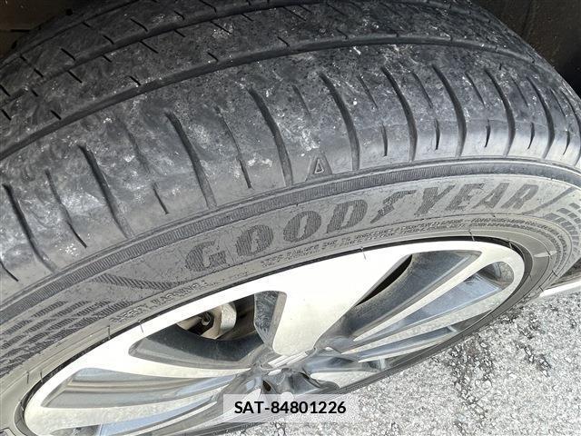 Suzuki SWIFT 2018-04 7792966-16