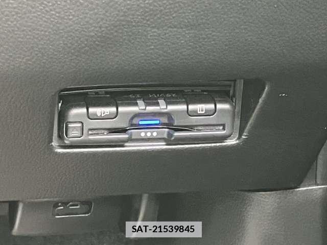 Suzuki SWIFT 2023-08 7793677-5