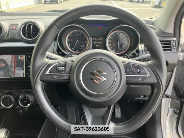 Suzuki SWIFT 2019-04 7794776-15