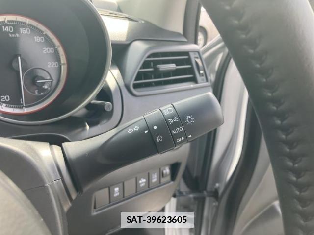Suzuki SWIFT 2019-04 7794776-17