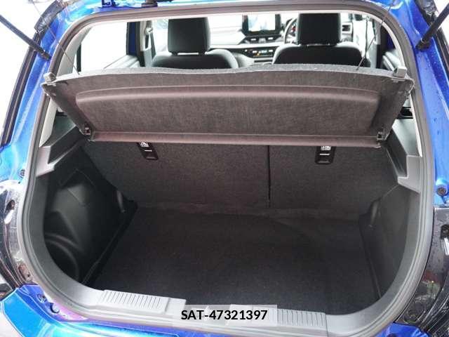 Suzuki SWIFT 2023-12 7795540-15