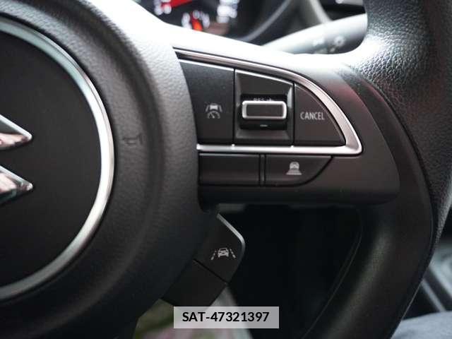 Suzuki SWIFT 2023-12 7795540-9