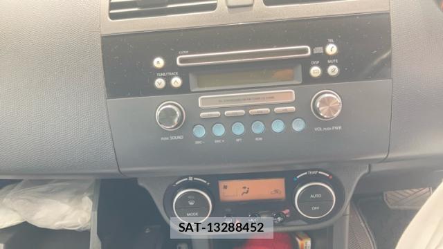 Suzuki SWIFT 2008-10 7799714-17