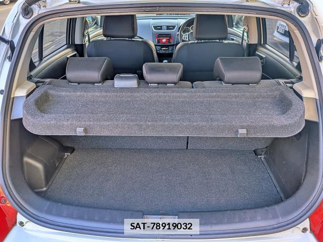 Suzuki SWIFT 2012-01 7803082-4