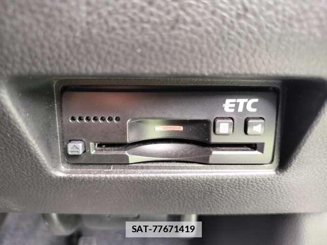Suzuki SWIFT 2018-03 7805387-10