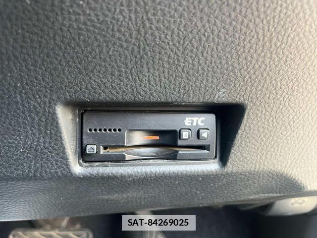 Suzuki SWIFT 2015-02 7805871-18