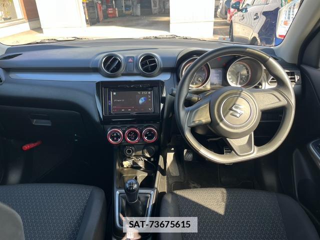 Suzuki SWIFT 2019-02 7805878-15