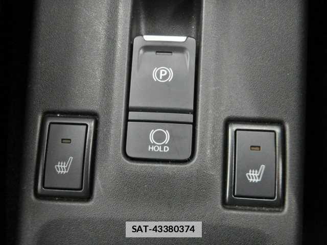 Suzuki SWIFT 2024-01 7810748-11