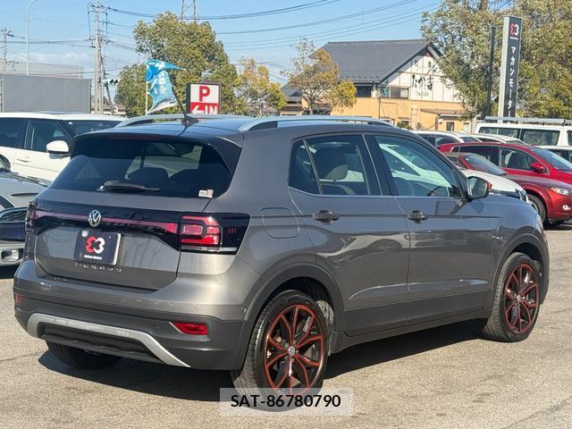 VolksWagen T-CROSS 2020-03 7808785-11