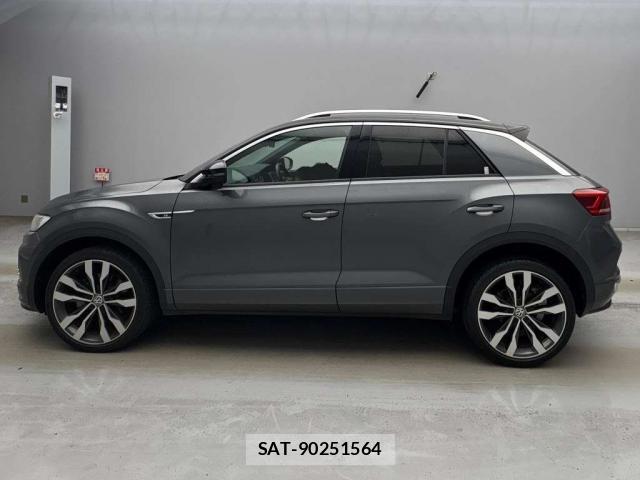 VolksWagen T-ROC 2020-08 7810419-10