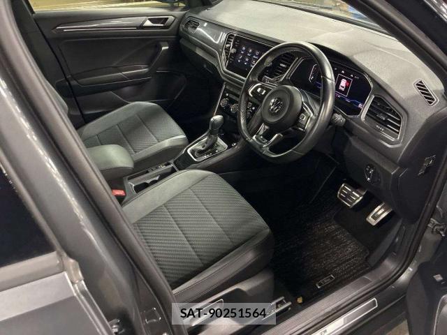 VolksWagen T-ROC 2020-08 7810419-3