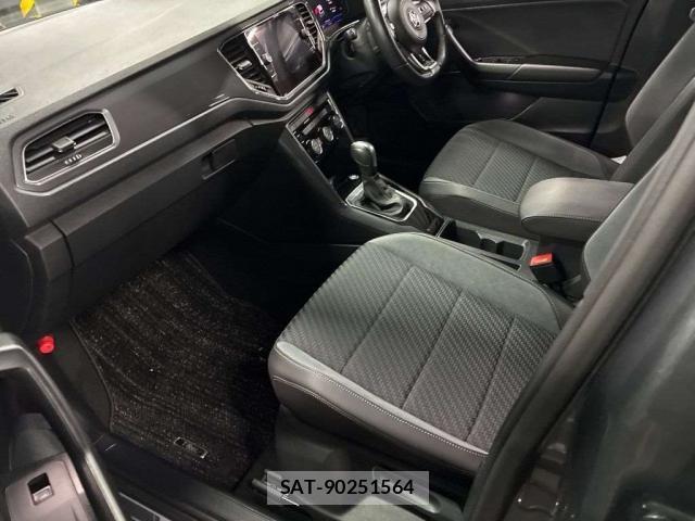 VolksWagen T-ROC 2020-08 7810419-6