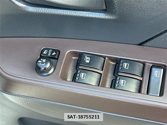 Toyota TANK 2017-08 7797851-11