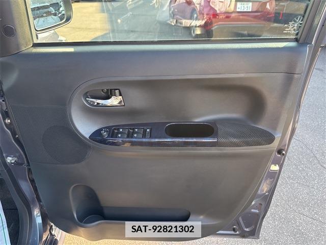 Daihatsu TANTO 2017-06 7797857-19