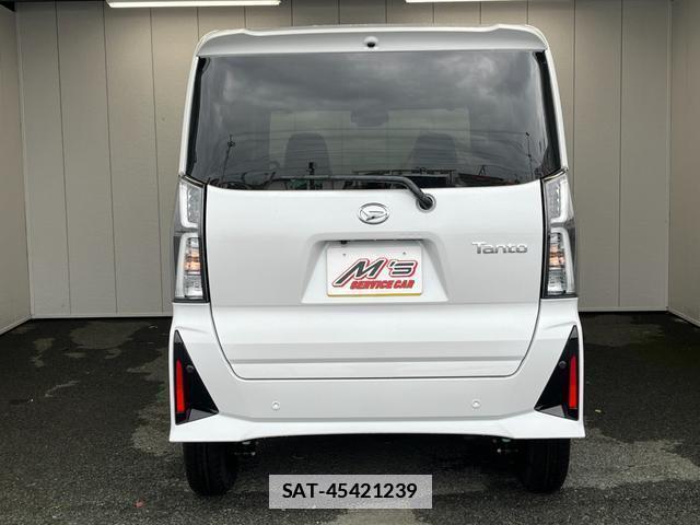 Daihatsu TANTO 2024-11 7801906-9