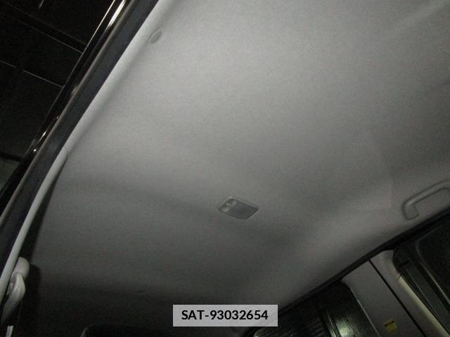 Daihatsu TANTO 2010-11 7806162-17