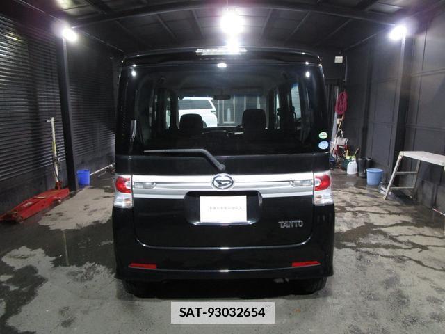 Daihatsu TANTO 2010-11 7806162-5