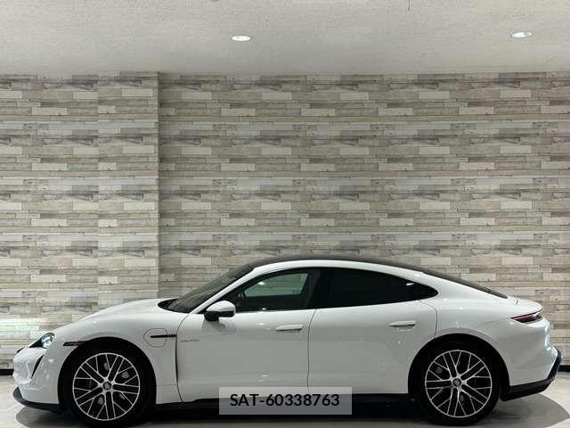 Porsche Taycan 2021-10 7799706-2