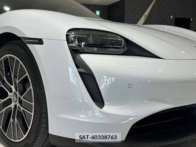 Porsche Taycan 2021-10 7799706-9