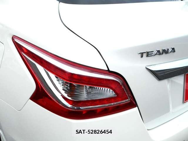 Nissan TEANA 2018-06 7795827-15