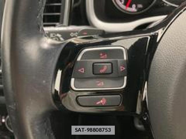 VolksWagen THE BEETLE 2017-12 7793151-13