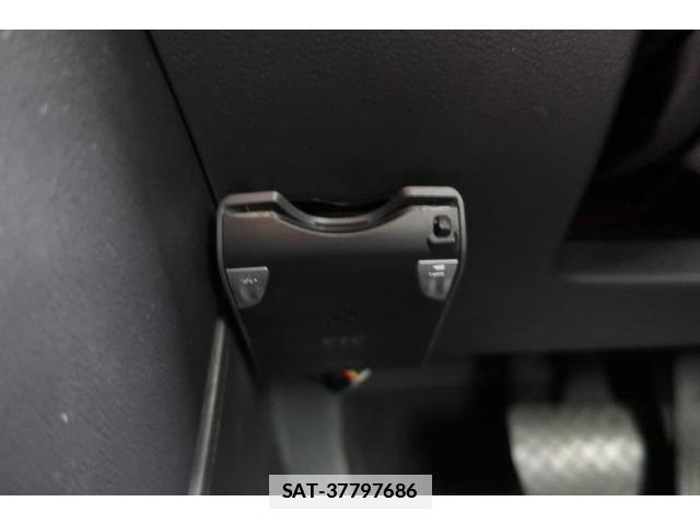 VolksWagen THE BEETLE 2013-05 7793181-13
