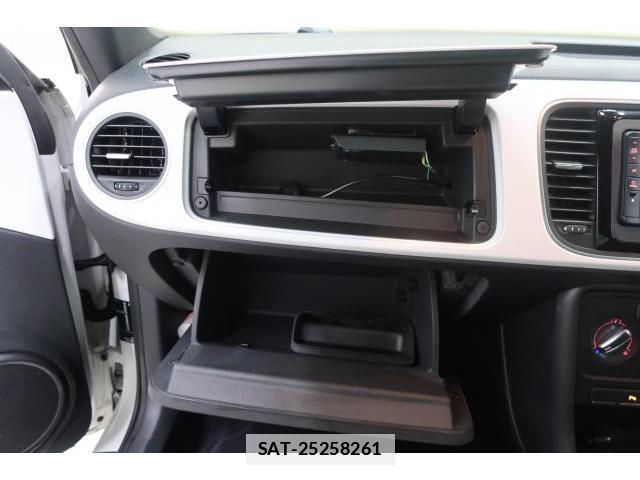 VolksWagen THE BEETLE 2015-02 7793189-12
