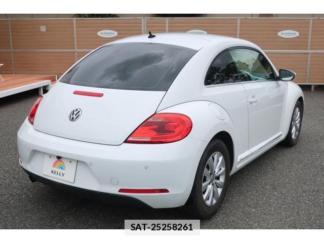 VolksWagen THE BEETLE 2015-02 7793189-19