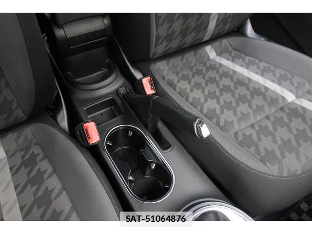 VolksWagen THE BEETLE 2017-06 7793200-9