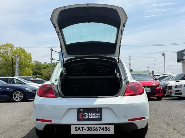VolksWagen THE BEETLE 2015-06 7808805-13