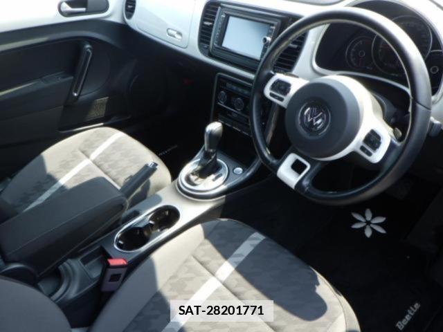 VolksWagen THE BEETLE 2019-06 7811214-2