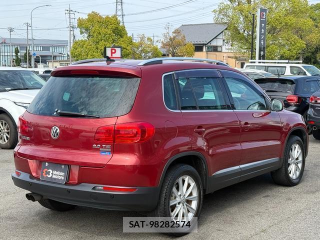 VolksWagen TIGUAN 2016-03 7808802-11