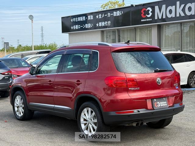 VolksWagen TIGUAN 2016-03 7808802-9