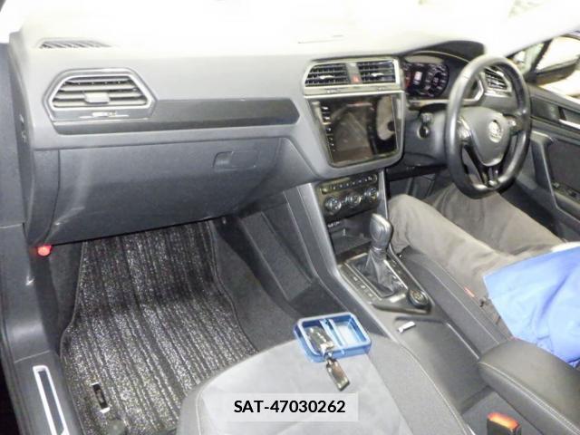 VolksWagen TIGUAN 2019-02 7811175-2