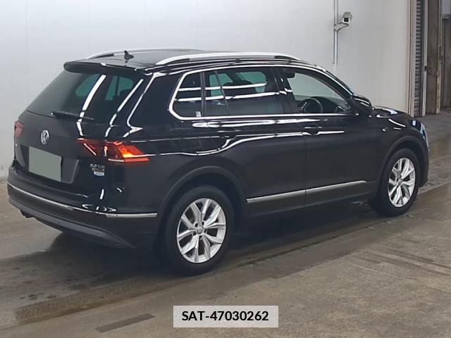 VolksWagen TIGUAN 2019-02 7811175-5