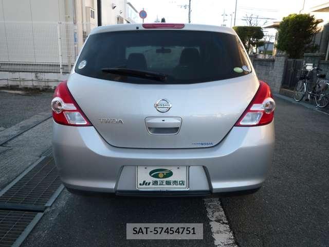 Nissan TIIDA 2010-08 7810925-5