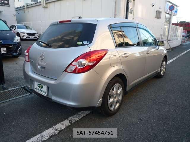 Nissan TIIDA 2010-08 7810925-6