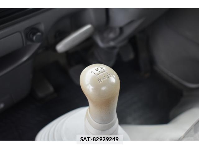 Mazda TITAN DASH 2001-01 7796546-9