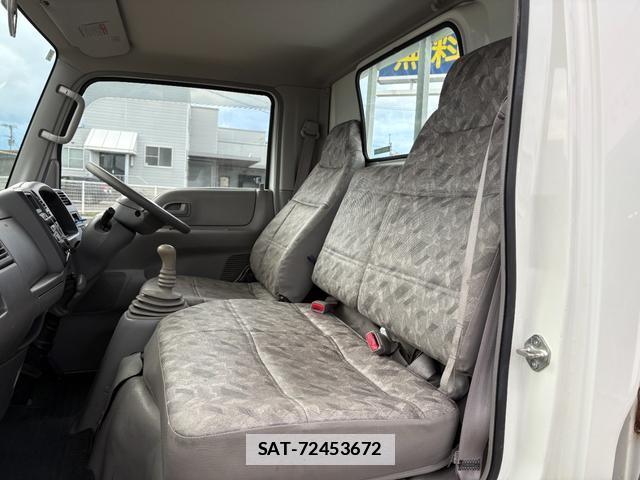 Mazda TITAN DASH 2010-10 7809592-6