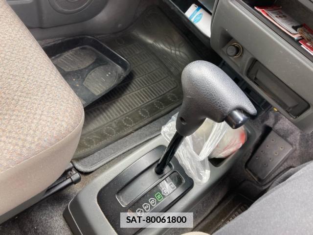 Mitsubishi TOPPO BJ 2001-09 7799571-15