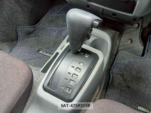 Mitsubishi TOWN BOX 2010-03 7794800-17