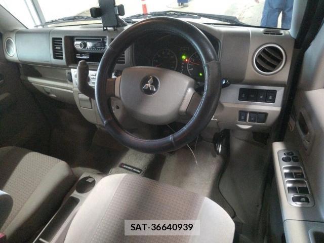 Mitsubishi TOWN BOX 2014-06 7796167-2