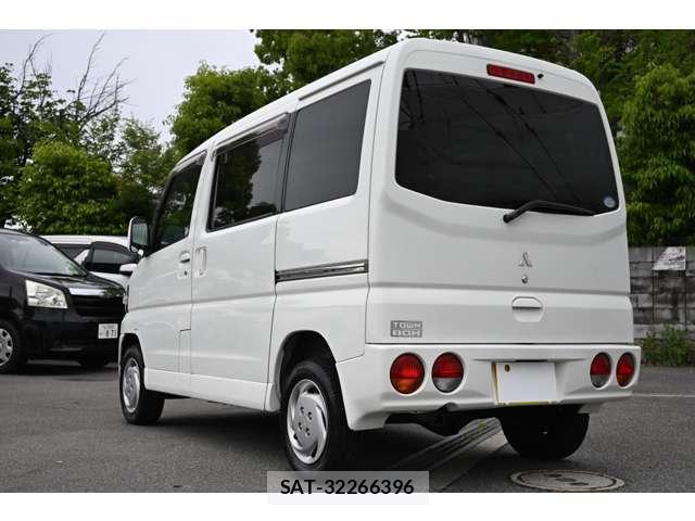 Mitsubishi TOWN BOX 2009-06 7796622-1