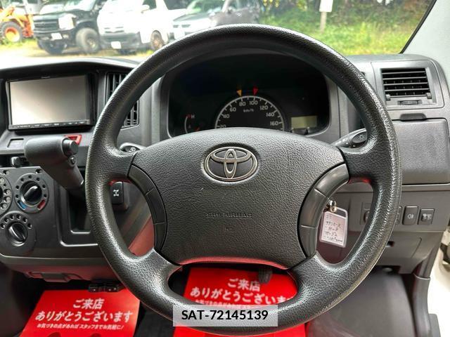 Toyota TOWNACE VAN 2016-08 7804617-11