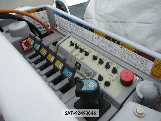 Toyota TOYOACE 2011-01 7799790-17