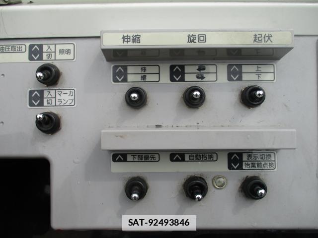 Toyota TOYOACE 2011-01 7799790-19