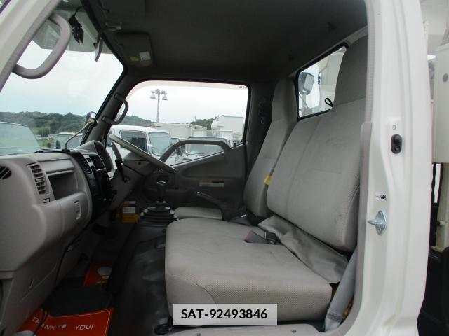 Toyota TOYOACE 2011-01 7799790-8