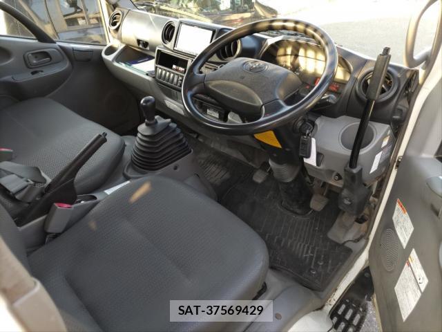 Toyota TOYOACE 2016-02 7809202-2