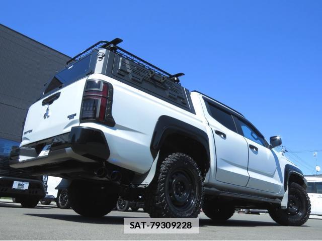 Mitsubishi TRITON 2025-03 7804965-12