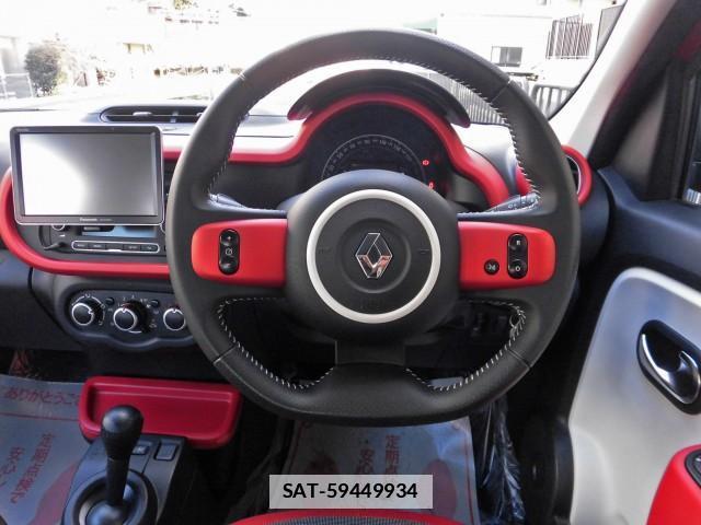 Renault TWINGO 2017-09 7796998-17
